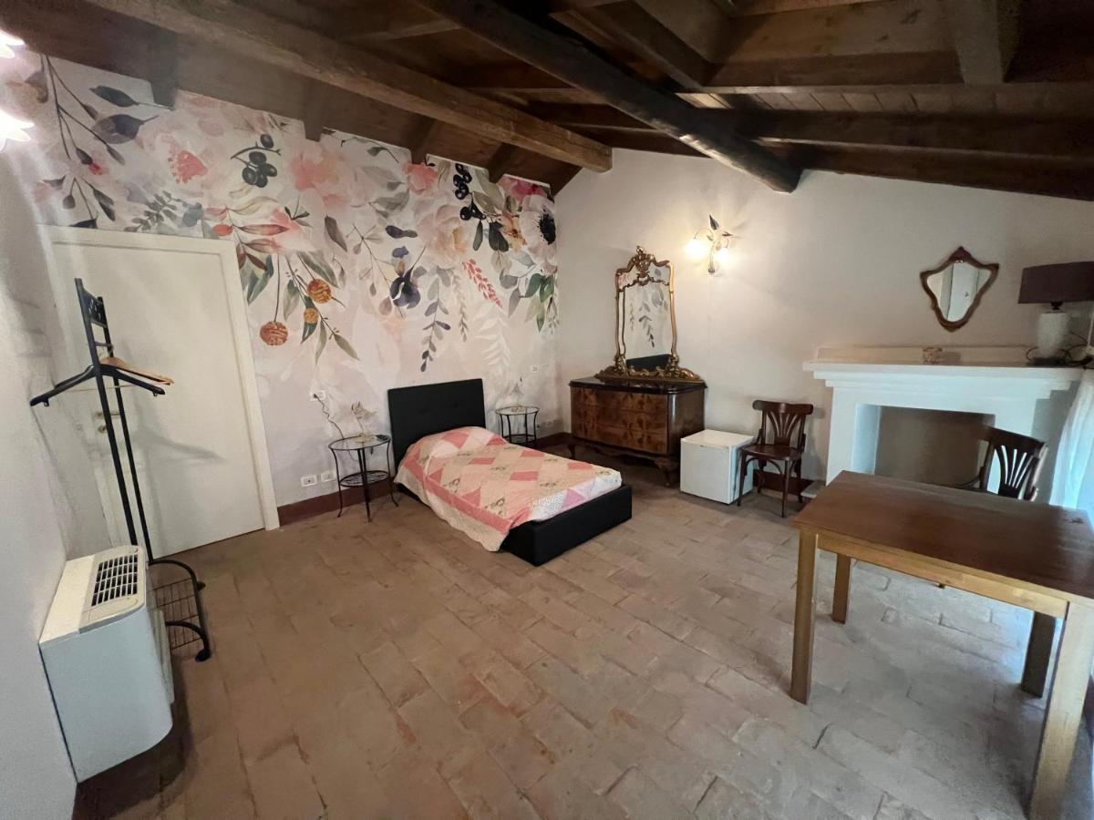 Agriturismo E Az. Agricola Ma.Mi Sale Eksteriør bilde